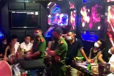 Thái Bình: Phát hiện 27 dân chơi ''bay lắc'' trong quán karaoke