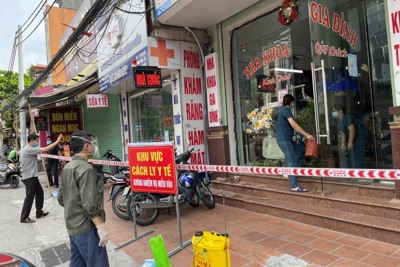 Quận Hoàng Mai: Phong tỏa nhiều cửa hàng kinh doanh trên phố Lĩnh Nam do liên quan đến ca nghi nhiễm Covid-19