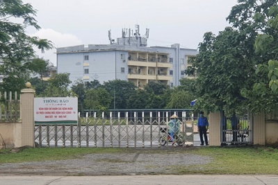 Huyện Đông Anh lập rào cách ly Bệnh viện Bệnh Nhiệt đới Trung ương cơ sở 2 tại xã Kim Chung