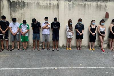 Hà Nội: Phát hiện 42 đối tượng đang “bay lắc” trong quán karaoke ở Sóc Sơn