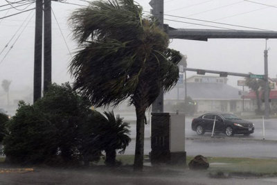 Siêu bão Harvey mạnh nhất từ năm 2005 sắp đổ bộ Mỹ
