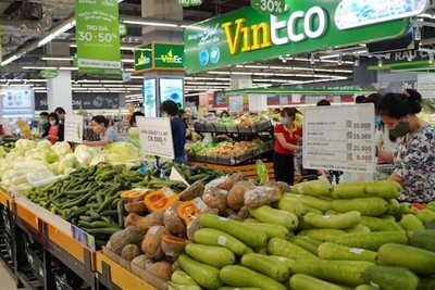 TP Hồ Chí Minh: Thực phẩm online giá tăng gấp đôi, siêu thị vẫn bình ổn