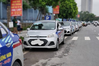 Hà Nội: Dừng hoạt động xe taxi, xe khách liên tỉnh trong những ngày giãn cách xã hội