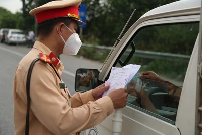 Phương tiện vận chuyển chuyên gia, công nhân trên địa bàn Hà Nội đăng ký ở đâu?