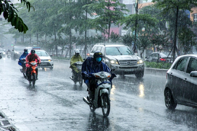 Thời tiết hôm nay 23/7: Bắc Bộ mưa lớn trên diện rộng, Hà Nội trời mát