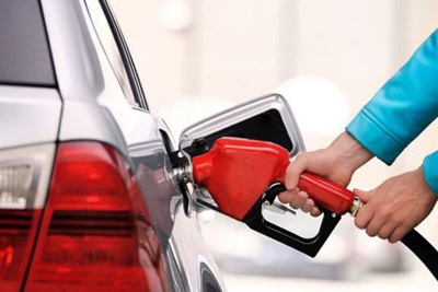 Giá xăng dầu giảm nhẹ sau 3 tháng liên tục tăng