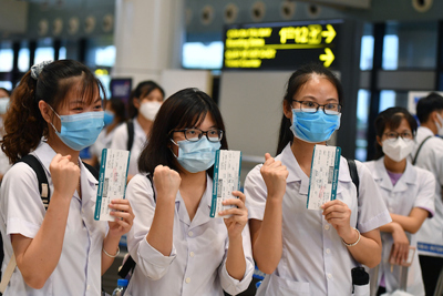 Sự thật những "ồn ào" về sinh viên y tế Hải Dương tình nguyện vào TP Hồ Chí Minh chống dịch Covid-19