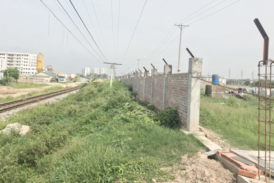 Tiếp vụ rào đất hành lang đường sắt tại phường Phú Lương (Hà Đông): Kỷ luật 3 cán bộ vì cấp phép ẩu