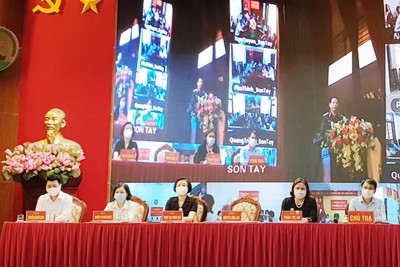 Các ứng cử viên đại biểu HĐND TP Hà Nội khóa XVI tiếp xúc cử tri thị xã Sơn Tây