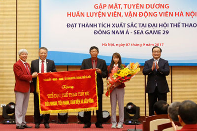 Thường trực Thành ủy Hà Nội tuyên dương huấn luyện viên, vận động viên Hà Nội xuất sắc tại SEA Games 29