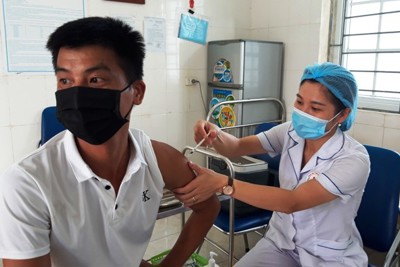 6 loại vaccine Covid-19 đã được cấp phép tại Việt Nam