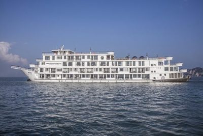 Toàn bộ nhân viên và hành khách du thuyền Ambassador Cruise âm tính lần 1 với SARS-CoV-2