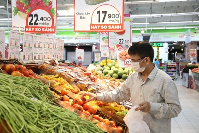 [Ảnh] Hà Nội: Các siêu thị đầy ắp hàng hóa phục vụ người dân