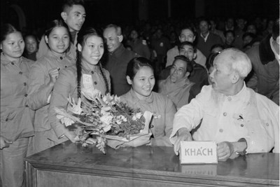 Nghiên cứu chuyên sâu về Chủ tịch Hồ Chí Minh và các lãnh tụ của Đảng