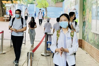 Quận Ba Đình: 2 thí sinh bị sốt, sốt xuất huyết được bố trí phòng thi riêng