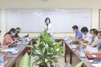 Trưởng ban Tuyên giáo Thành ủy Bùi Huyền Mai: Đảm bảo an toàn phòng, chống dịch trong kỳ thi tuyển sinh lớp 10 tại Thanh Xuân