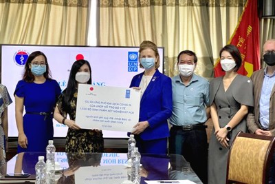 Liên Hợp quốc hỗ trợ Việt Nam 1.500 bộ sinh phẩm xét nghiệm Covid-19