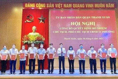 Quận Thanh Xuân công bố quyết định bổ nhiệm 33 Chủ tịch, Phó Chủ tịch các phường