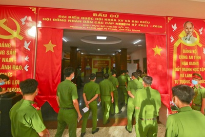 Hậu Giang tổ chức bầu cử sớm cho lực lượng công an và quân đội