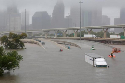 Mỹ: "Siêu bão thập kỷ" Harvey nhấn chìm TP Houston