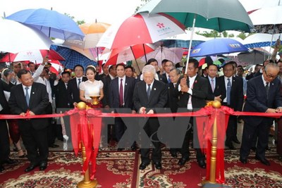 Tổng Bí thư dự lễ khánh thành Đài Hữu nghị Việt Nam-Campuchia