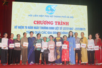 Phụ nữ Hà Nội chung tay đền ơn đáp nghĩa