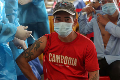 Campuchia gần đạt 80% mục tiêu tiêm vaccine, Thái Lan lập kỷ lục số ca nhiễm Covid-19 mới