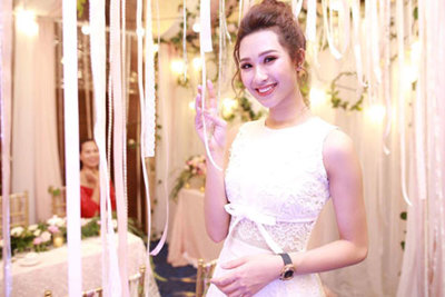 Top 5 Hoa khôi Áo dài Việt Nam Anh Thư thi “Hoa hậu Phụ nữ sắc đẹp”