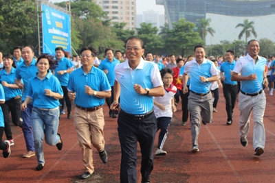 Nam Từ Liêm: 1.000 vận động viên tham dự giải chạy Báo Hànộimới