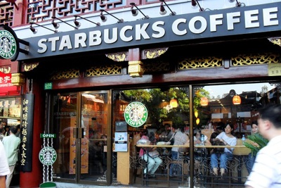 Các công ty Mỹ "tháo chạy" khỏi Trung Quốc, vì sao Starbucks vẫn ở lại?