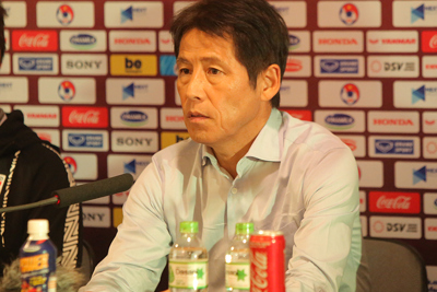 HLV Akira Nishino thất vọng sau trận hoà, thầy Park nhận chiến thư từ Indonesia