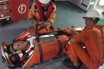 Cứu thành công thuyền viên nước ngoài gặp nạn ở vùng biển Việt Nam