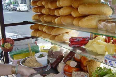 Vụ ngộ độc bánh mỳ ở Quảng Ngãi, cơ sở sản xuất “dính” hàng loạt sai phạm
