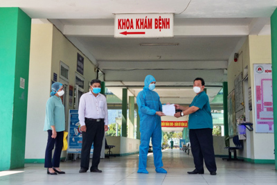Bệnh nhân đầu tiên mắc Covid-19 trong đợt dịch tháng 5/2021 ở Đà Nẵng xuất viện