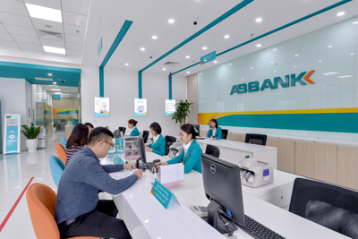 ABBANK áp dụng hệ thống nhận diện thương hiệu và không gian giao dịch mới