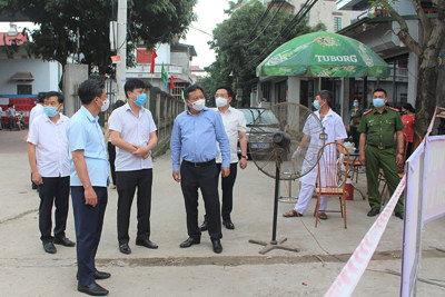 Phó Bí thư Thành ủy Nguyễn Văn Phong: Huyện Sóc Sơn cần xây dựng các phương án bảo đảm phòng, chống dịch Covid-19 khi tổ chức bầu cử