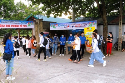 2.169 thí sinh tại huyện Ứng Hòa yên tâm bước vào phòng làm bài thi môn ngữ văn tại kỳ thi tốt nghiệp THPT