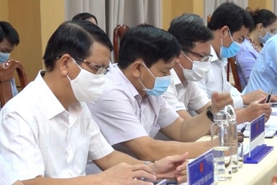 8 cán bộ tỉnh Quảng Ngãi - F1 của bệnh nhân 2989 âm tính lần 1 với virus SARS-CoV-2
