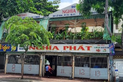 TP Hồ Chí Minh: Phong tỏa quán ăn, cách ly 14 người vì ca nghi tái dương tính SARS-CoV-2
