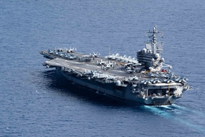 Mỹ điều nhóm tác chiến và tàu sân bay tới Biển Đông