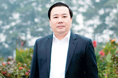 [Infographic] Chân dung Phó Chủ tịch UBND TP Hà Nội Chử Xuân Dũng