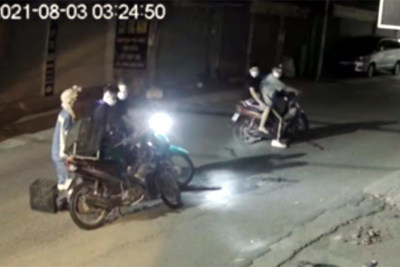 Điều tra, truy bắt nhóm đối tượng cướp xe máy của nữ công nhân vệ sinh môi trường