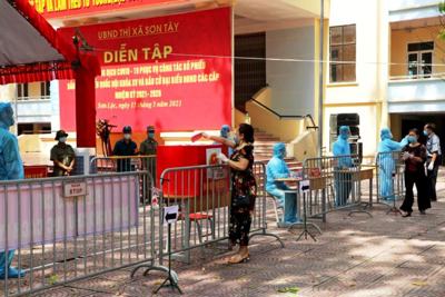 Thị xã Sơn Tây diễn tập phương án phòng, chống Covid-19 cho ngày bầu cử