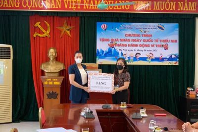 Ngày Quốc tế Thiếu nhi 1/6: Hà Nội tặng gần 1.500 suất quà cho trẻ em có hoàn cảnh đặc biệt