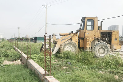 Chủ đầu tư KĐT Phú Lương rào đất hành lang an toàn đường sắt: Bảo vệ hay lấn chiếm?