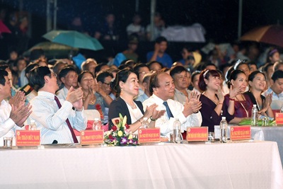 Thủ tướng dự lễ tri ân người có công tỉnh Quảng Nam