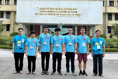 Hà Nội: Khen thưởng học sinh đạt thành tích cao tại các kỳ thi Olympic quốc tế 2021
