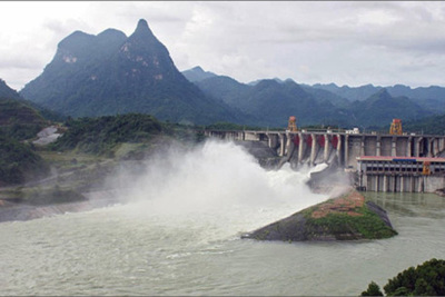 Hôm nay, mở thêm 2 cửa xả đáy hồ Tuyên Quang