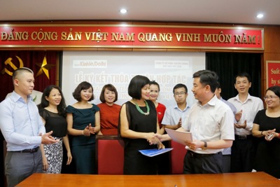 Báo Kinh tế & Đô thị ký kết hợp tác với Công ty Sắc màu Việt Nam