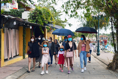 Thí điểm "hộ chiếu vaccine": Cơ hội phục hồi cho du lịch Việt